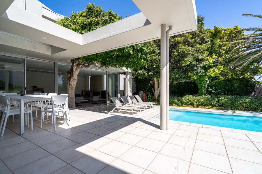 8 Bedroom Property for Sale in Camps Bay Western Cape